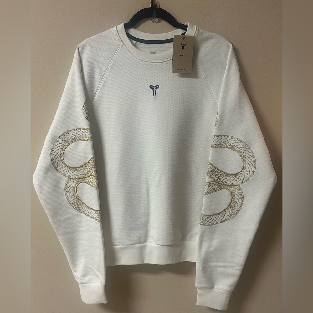 NWT Nike Kobe "Year of the Mamba" Therma-Fit Crewneck Sweatshirt in Sail/Black - Picture 4 of 8